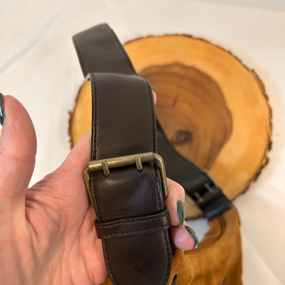 Bisou Bisou Michele Bohbot genuine tan suede small shoulder purse with leaves‎ - Picture 11 of 16